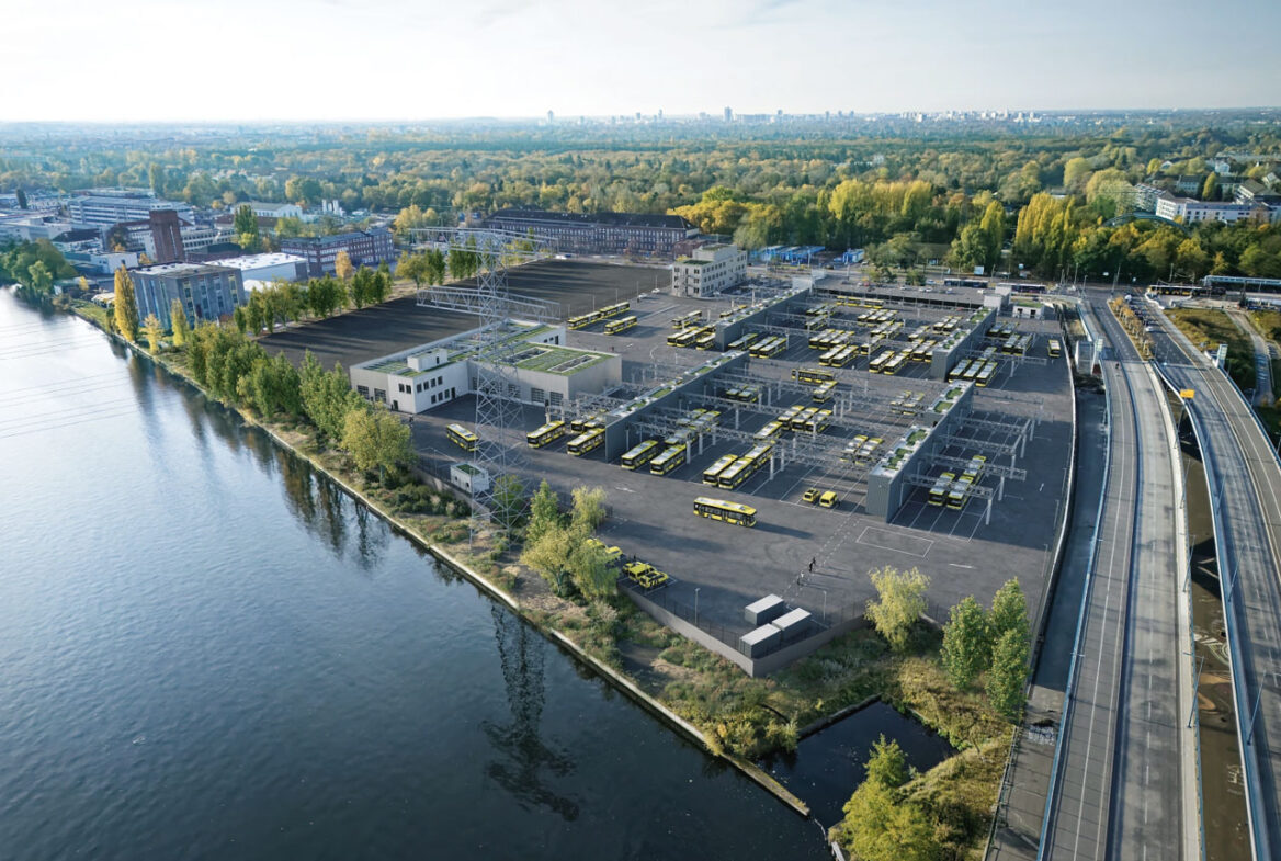 Auch unter den Gesichtspunkten der Sicherheit planen die Berliner Verkehrsbetriebe (BVG) zwei neue große E-Bus-Betriebshöfe für jeweils mehr als 200 Fahrzeuge. Dabei sind die Planungen eng mit Behörden und Berliner Feuerwehr abgestimmt. 2027 soll der Betriebshof in Berlin-Treptow und der zweite in Berlin-Tempelhof fertiggestellt sein.